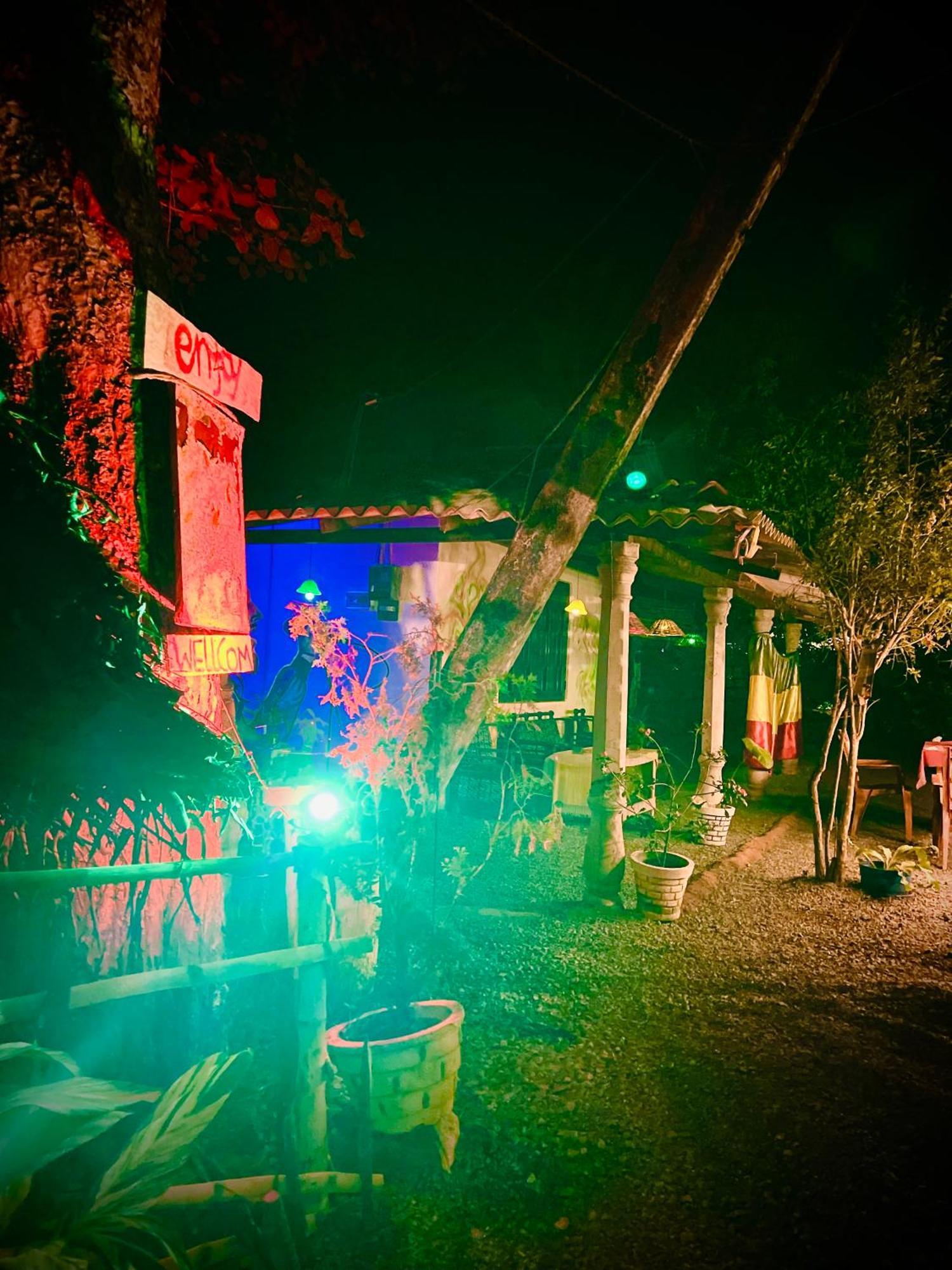Reggae Paradise Hostel Сигирия Экстерьер фото
